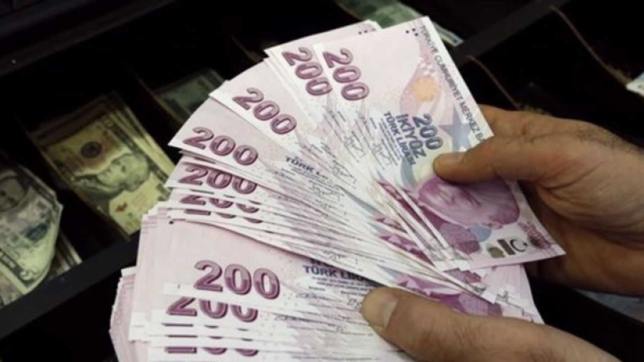 %30 Zam Sonrası Memurun 3 Ayda Bir Alacağı Sendika Parası Belli Oldu