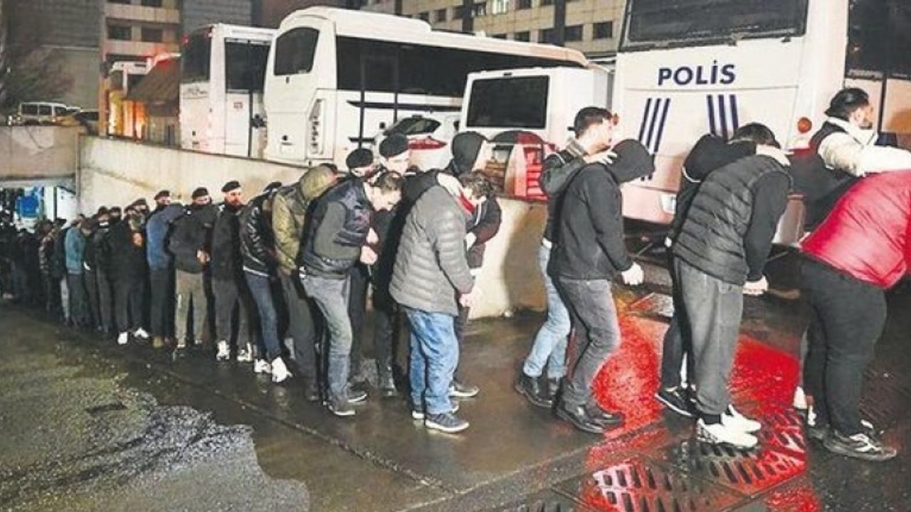 Uyuşturucu çetesiyle işbirliği yapan doktor kırmızı reçeteli ilaç sattı!