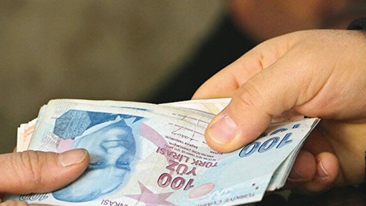 Bankalar kredi vermeyince, GSM operatörleri vermeye başladı