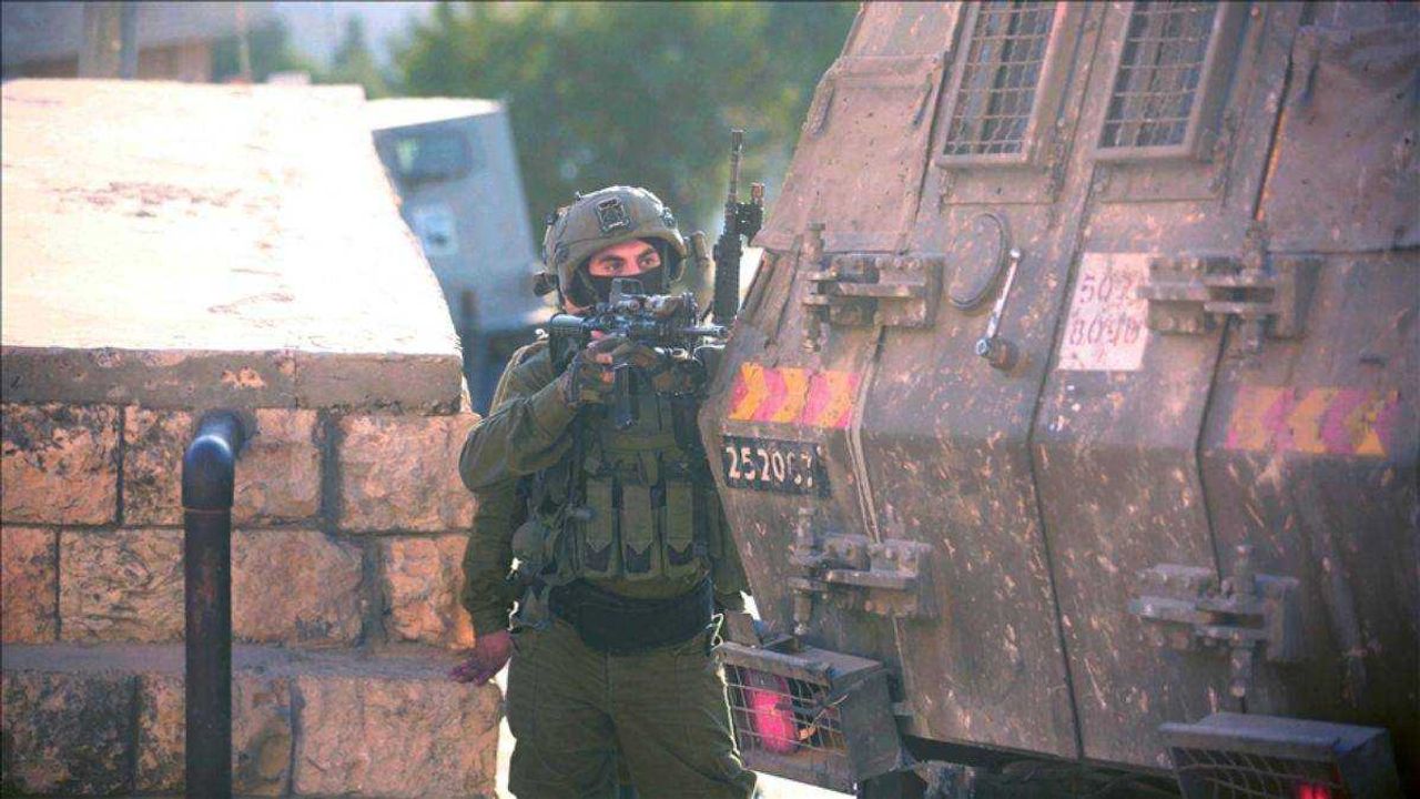 
             İsrail terörü: Oğluyla seyahat eden Filistinli anne öldürüldü 
            