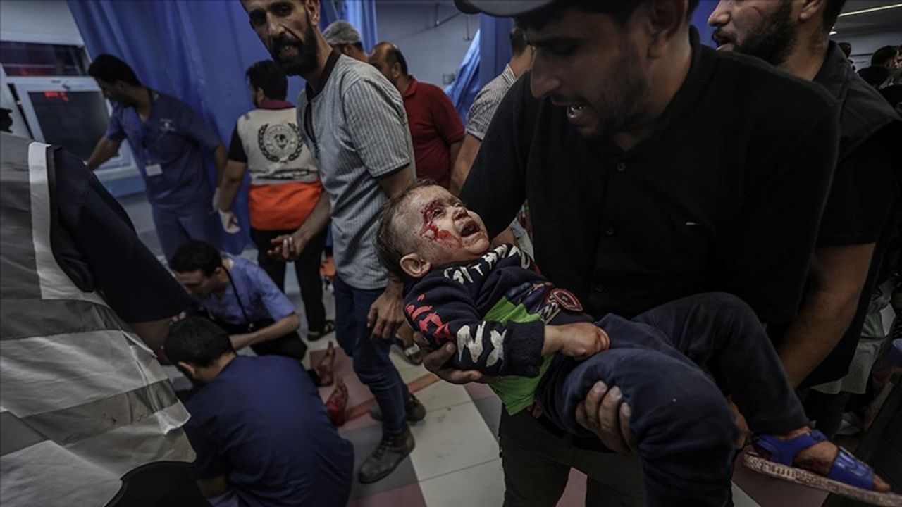 Siyasilerden İsrail’in Gazze’de hastaneyi bombalamasına tepkiler