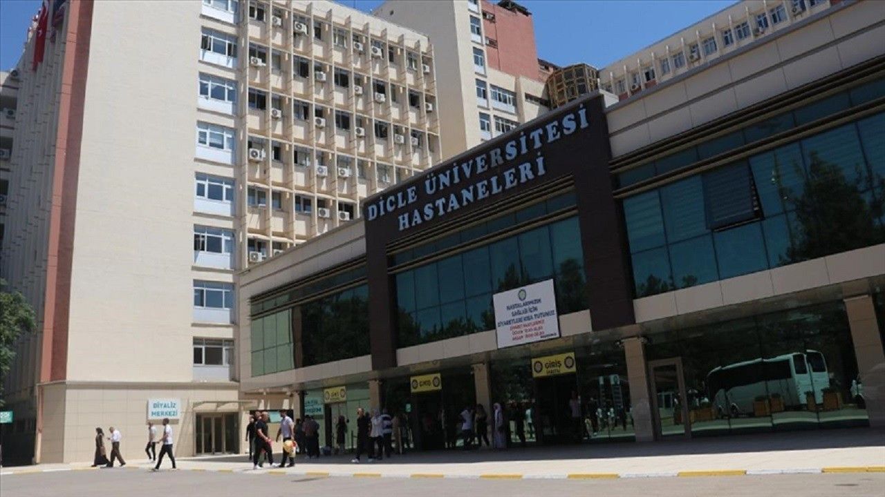 Dicle Üniversitesi Hastanesi'nde hasta yakınları hastane çalışanlarına saldırdı