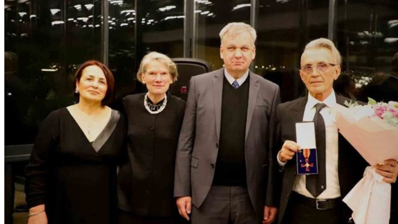 Doktor İhsan Alioğlu'na Almanya devlet nişanı verildi!