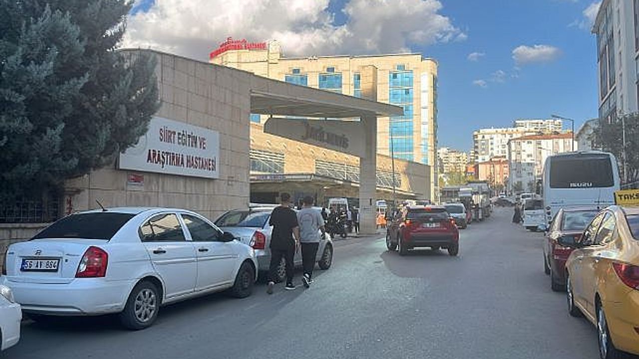 Hastane bahçesinde bıçaklar konuştu!