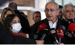 Kemal kılıçdaroğlu ve eşi, depremzedeleri ziyaret etti