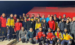 Sağlık Müdürü deprem bölgesindeki personelini yalnız bırakmadı