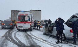 Anadolu Otoyolu'nun Bolu kesiminde zincirleme kaza! Yaralılar var...