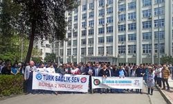 Bursa'da 2 hasta yakını tarafından darbedilen profesör için sağlıkçılardan tepki