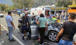 Muğla Gökova’da ambulans ile otomobil çarpıştı
