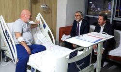 Bakanı  Işıkhan, Tonbul'u  hastanede ziyaret etti