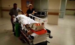 Şizofren hasta, sağlık ekiplerini rehin aldı: 3 yaralı