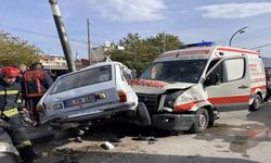 Ambulans Kazası: 2 Yaralı