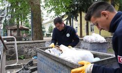 Giresun Belediye Başkanı  1 Mayıs'ta işçilerle birlikte çöp topladı