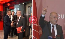 Ümit Özdağ CHP'deki ortak açıklamada 'Bozkurt' işareti yaptı