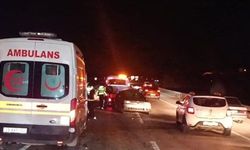 Hasta sevki yapan ambulans otomobille çarpıştı: 1 ölü, 5 yaralı