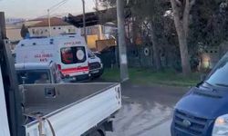 Ters yöne giren araçlar trafiği kilitledi: Ambulans trafikte kaldı