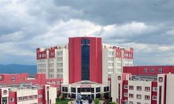 'Bıçak parası' aldığı öne sürülen profesör ile sekreterine adli kontrol