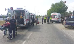 Ambulans ile otomobil çarpıştı: Yaralılar var…