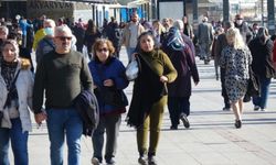 Türkiye'de Kadınlar erkeklerden 5,2 yıl daha uzun yaşıyor