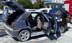 Hastane otoparkında otomobil alev aldı