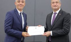 Karabük Valisi Mustafa Yavuz'dan Başarılı Cerraha Ödül