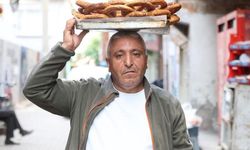 KPSS 2025/5:20 yıl simit sattı, 14 yıl KPSS'ye girdi, 49 yaşında atandı!