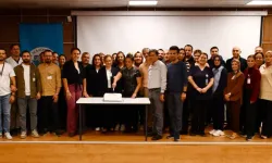 Tıbbi sekreterlere Başhekim Yılmaz'dan sürpriz kutlama