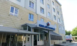 Özel muayenehanesi bulunan iki doktora 'sahte rapor' suçlaması