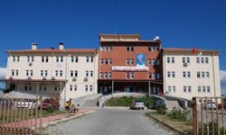 20 yıllık başhekim görevden alındı