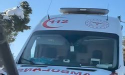 Otomobil ile ambulans çarpıştı: 2 Sağlık personeli yaralı