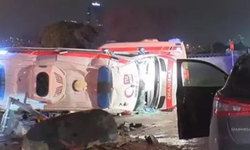 Ambulans ile cip kafa kafaya çarpıştı: 2'si sağlık personeli 3 yaralı