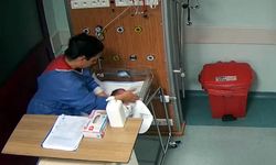 O hemşire başka bir bebeğe de şiddet uygulamış