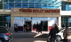 70 kişilik grup saldırdı doktorlar 3 saat kilitli kaldı