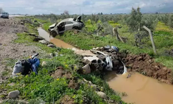 Hurdaya dönen araçtan burnu kanamadan çıkan doktor