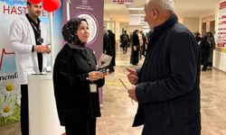 Bayburt Devlet Hastanesi'nde Kanser Haftası Etkinliği: Erken Tanı ve Korunma Yolları Vatandaşlara Anlatıldı