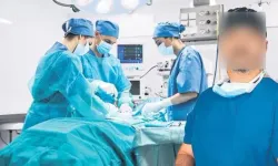 Ünlü Doktora Hatalı Ameliyattan Hapis Cezası Verildi