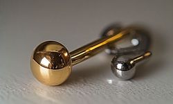 Hızma ve Tragus Piercing Sonrası Bakım ve Takı Rehberi