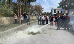 Sungurlu'da Hastane Personeline Uygulamalı Yangın Eğitimi: Can Güvenliği İçin Kritik Tatbikat