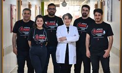 Van'da Doktorlardan 'İnme' Farkındalığı İçin Siyah Tişörtlü Mesaj