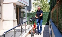 Çekmeköy'ün Pedallı Hekimi: Dr. Kerem Giray Dursun 10 Yıldır Şifayı İlaçta Değil, Bisikletle Dağıtıyor