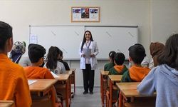 Okullarda Ruh Sağlığı Taraması Başlıyor: Erken Teşhis İçin Yeni Dönem Sağlık Bakanlığı, çocuk ve erg