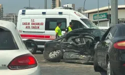 Mersin'de Ambulans-Otomobil Çarpışması: Yaralı Sağlık Ekipleri Önce Başkalarını Kurtardı