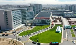 Etlik Şehir Hastanesi’nde yoğun bakım alarmı: “16 yatağa 5 hemşire