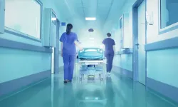 Sağlıkta Geçici Görevlendirme Çıkmazı: Bir İlde İptal, Diğerinde Devam