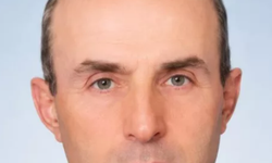 Emekli doktor evinde ölü bulundu!