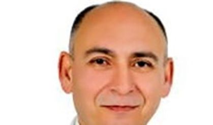 Ameliyat yaptığı sırada kalp krizi geçiren doktor hayatını kaybetti