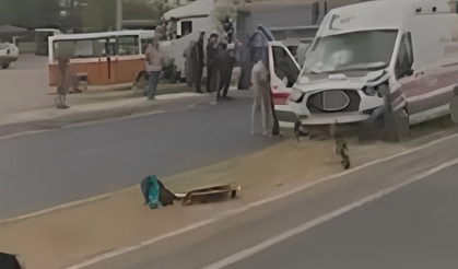Ambulans ile otomobil çarpıştı: 5 yaralı