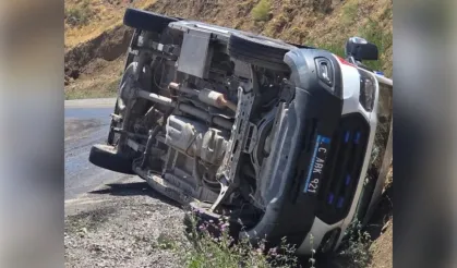 Hastaya yetişmeye çalışıyorlardı: Ambulans devrildi