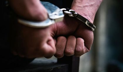 Samandağ Devlet Hastanesi’nde Doktora Yumruk ve Bıçaklı Tehdit: Şüpheli Tutuklandı
