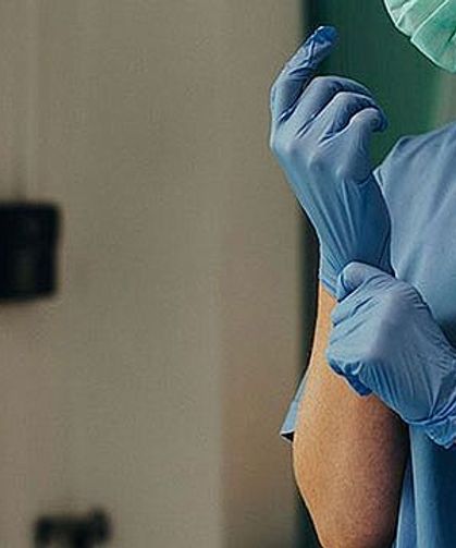 27 yıllık hemşire açığa alındı